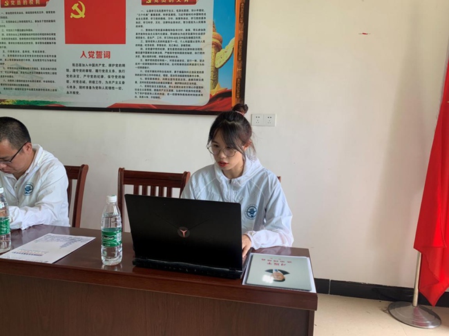 開展“《習近平談治國理政》第三卷與脫貧攻堅”專題宣講。福建船政交通職業(yè)學院供圖